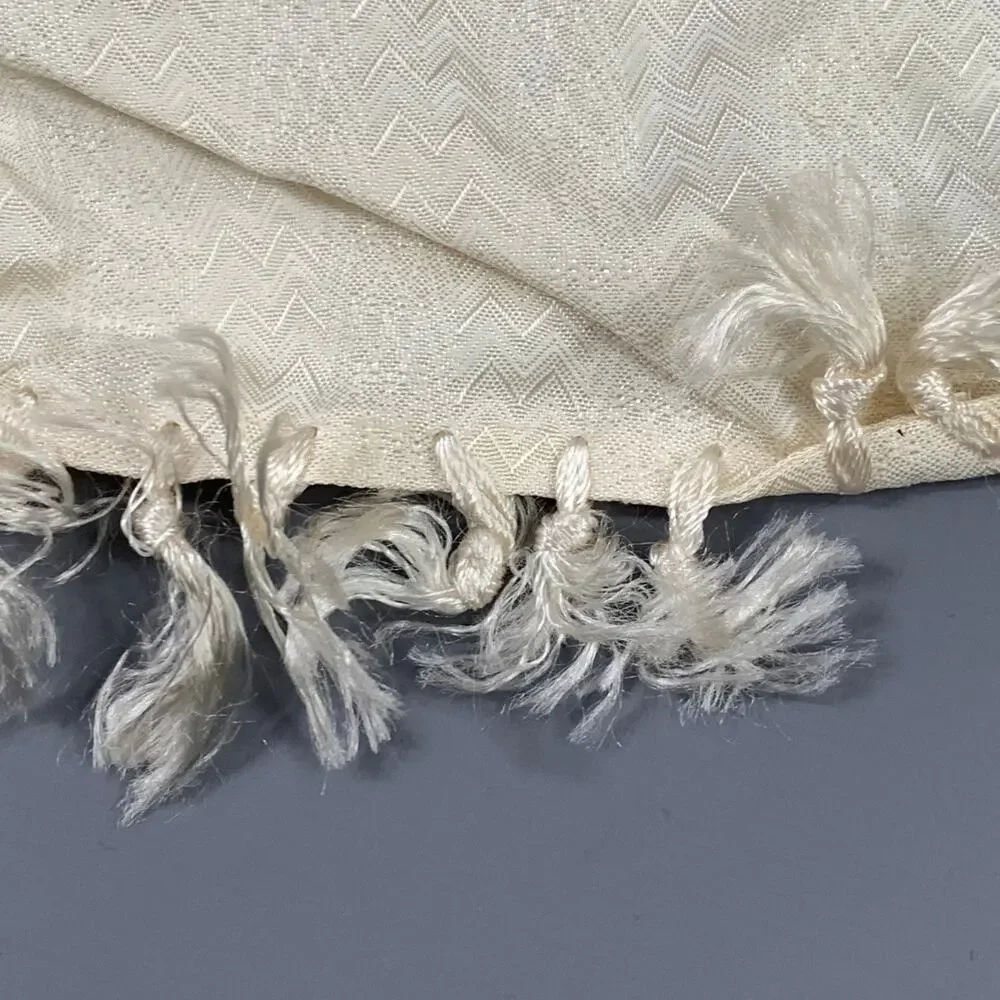VINTAGE Cream Herringbone Jacquard Fringe Scarf